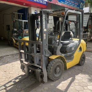 Xe nâng dầu 2.5 tấn Komatsu FD25C-17