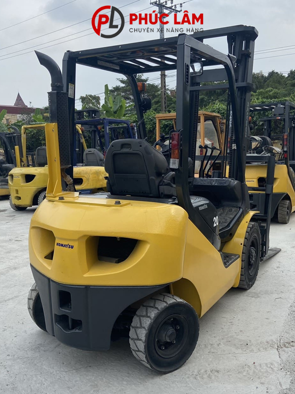 Xe nâng dầu 2 tấn Komatsu FD20T-17 2