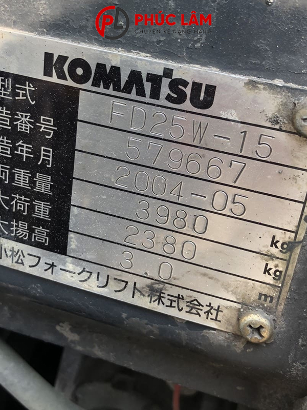 Xe nâng dầu 2.5 tấn Komatsu FD25W-15
