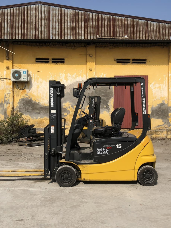 Xe nâng điện 1.5 tấn Komatsu4