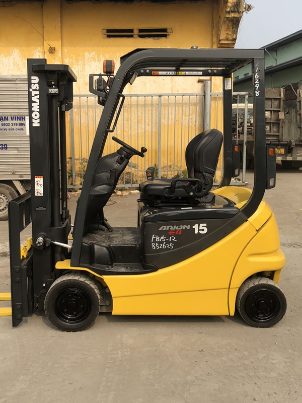 Xe nâng điện 1,5 tấn Komatsu3