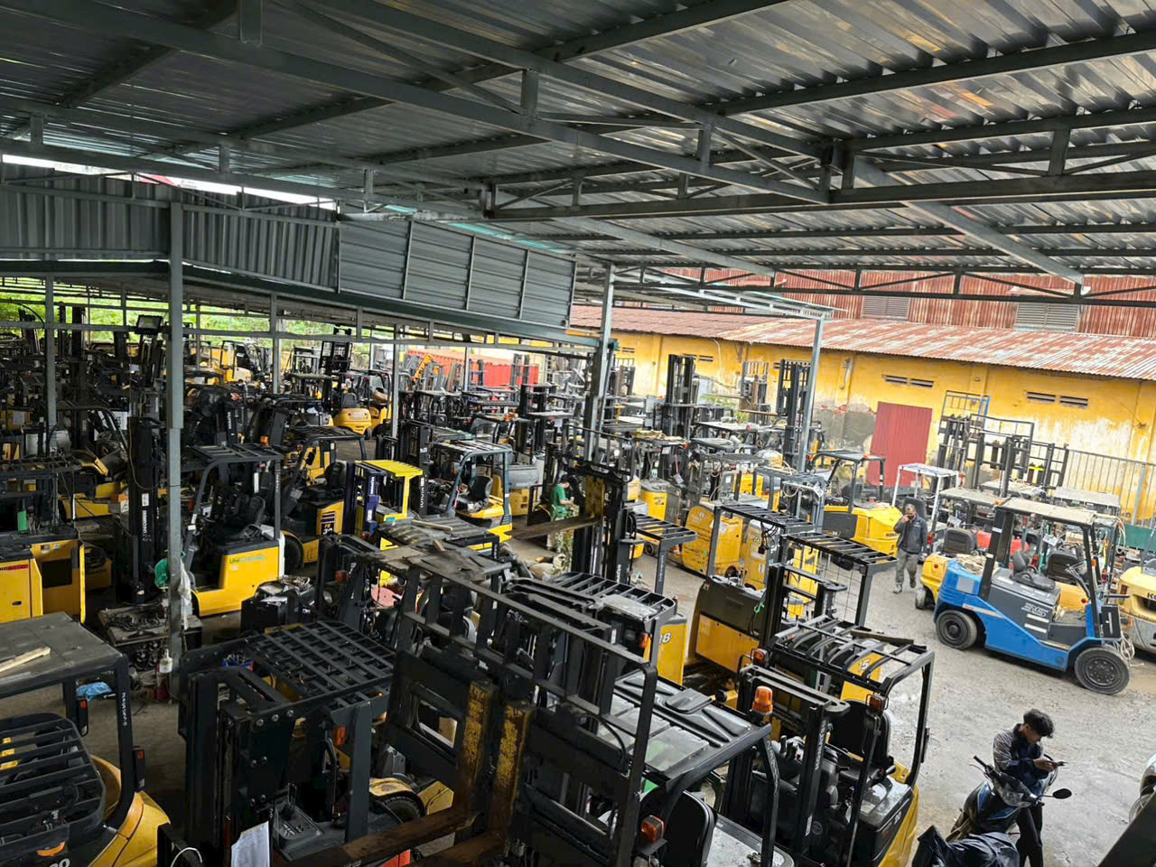 Bãi xe nâng Phúc Lâm có những dòng xe nào phổ biến?