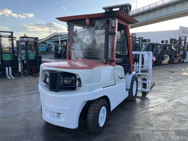 Tại sao nên mua xe nâng dầu Nhật bãi tại bãi xe Phúc Lâm?