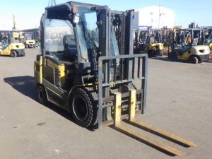 XE NÂNG ĐIỆN KOMATSU FE30-1