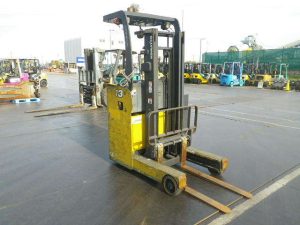 Xe nâng điện đứng lái 1.3 tấn Komatsu model FB13RS-14 serial 142508