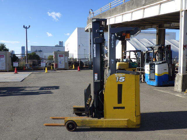 Vì sao xe nâng Komatsu điện ngày càng được doanh nghiệp lựa chọn?