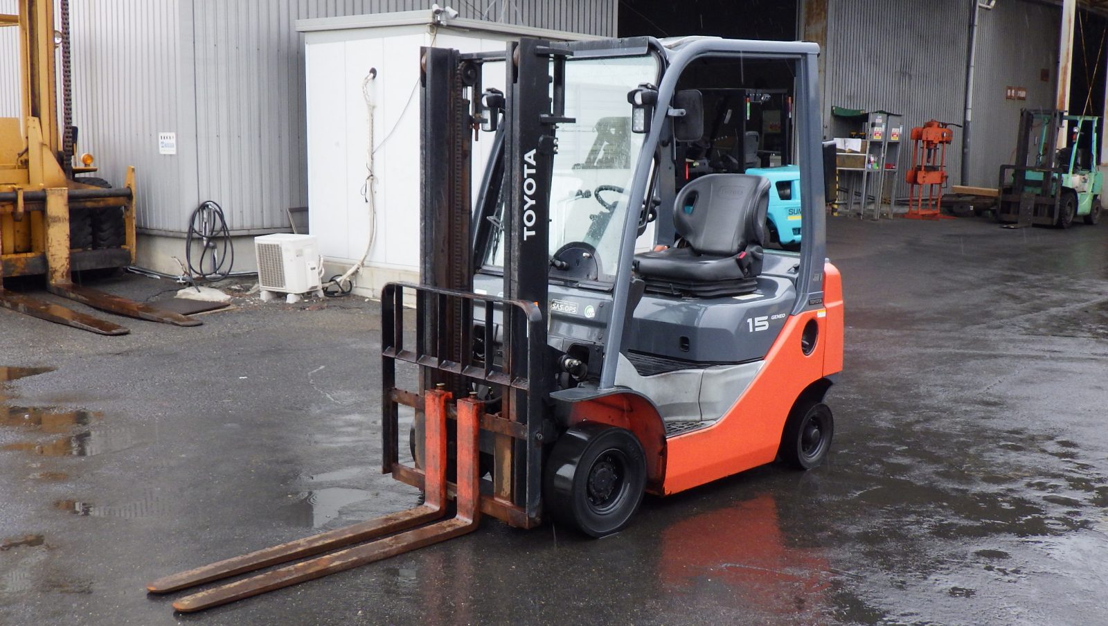 Xe nâng dầu 1.5 tấn Toyota 02-8FDL15 serial A8FDL18-80069