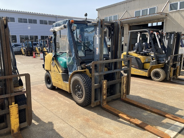 Xe nâng dầu 3.5 tấn Komatsu FD35T-10 serial 135310