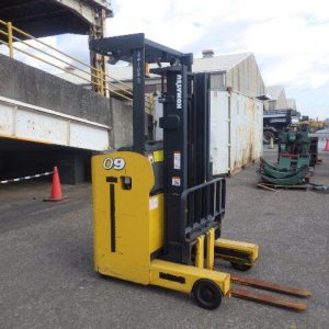 Xe nâng điện đứng lái 0.9 tấn Komatsu FB09RS-15 serial 158102