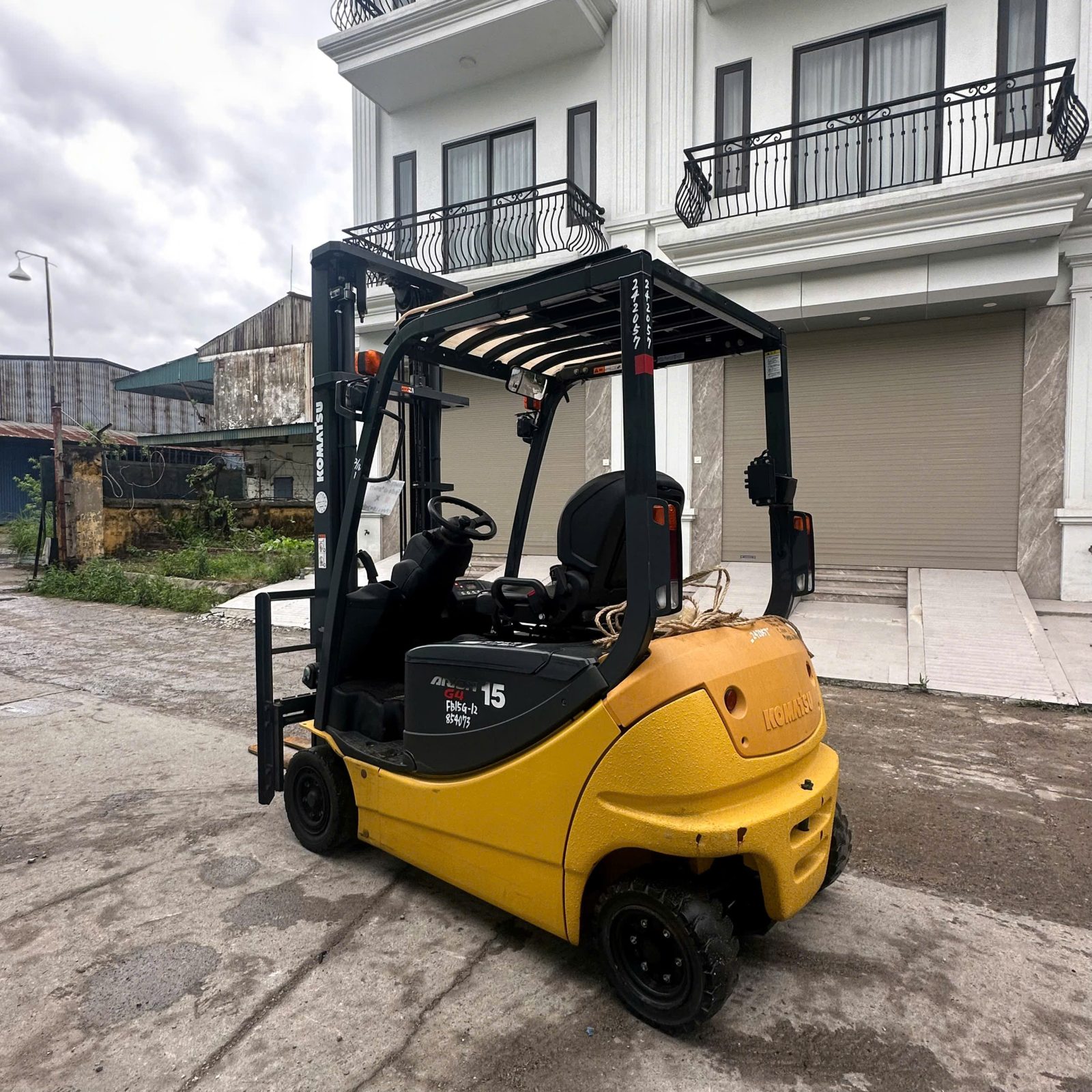 Kiểm tra lốp xe – Độ bám, an toàn và chi phí thay thế