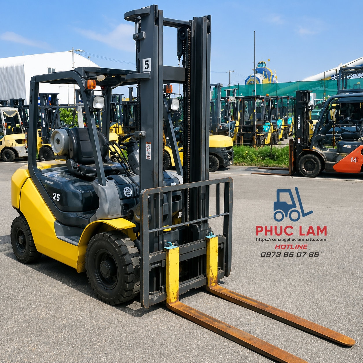 Xe nâng Komatsu bãi và khoảng cách giữa thông số với thực tế sử dụng