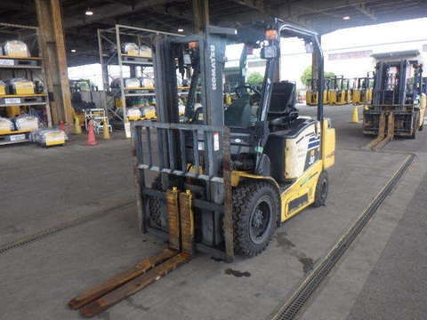 Xe nâng Komatsu 3 tấn phù hợp với những mô hình kho hàng hiện nay
