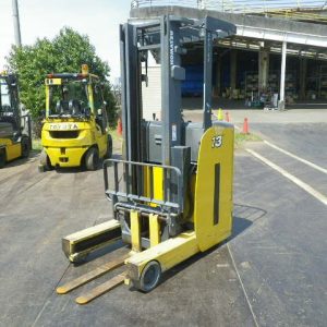 Xe nâng điện Komatsu 1.3 tấn FB13RS-15 (151360) sản xuất năm 2013.