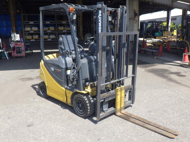 Cho thuê xe nâng Komatsu cũ theo tháng đang trở thành lựa chọn của nhiều doanh nghiệp