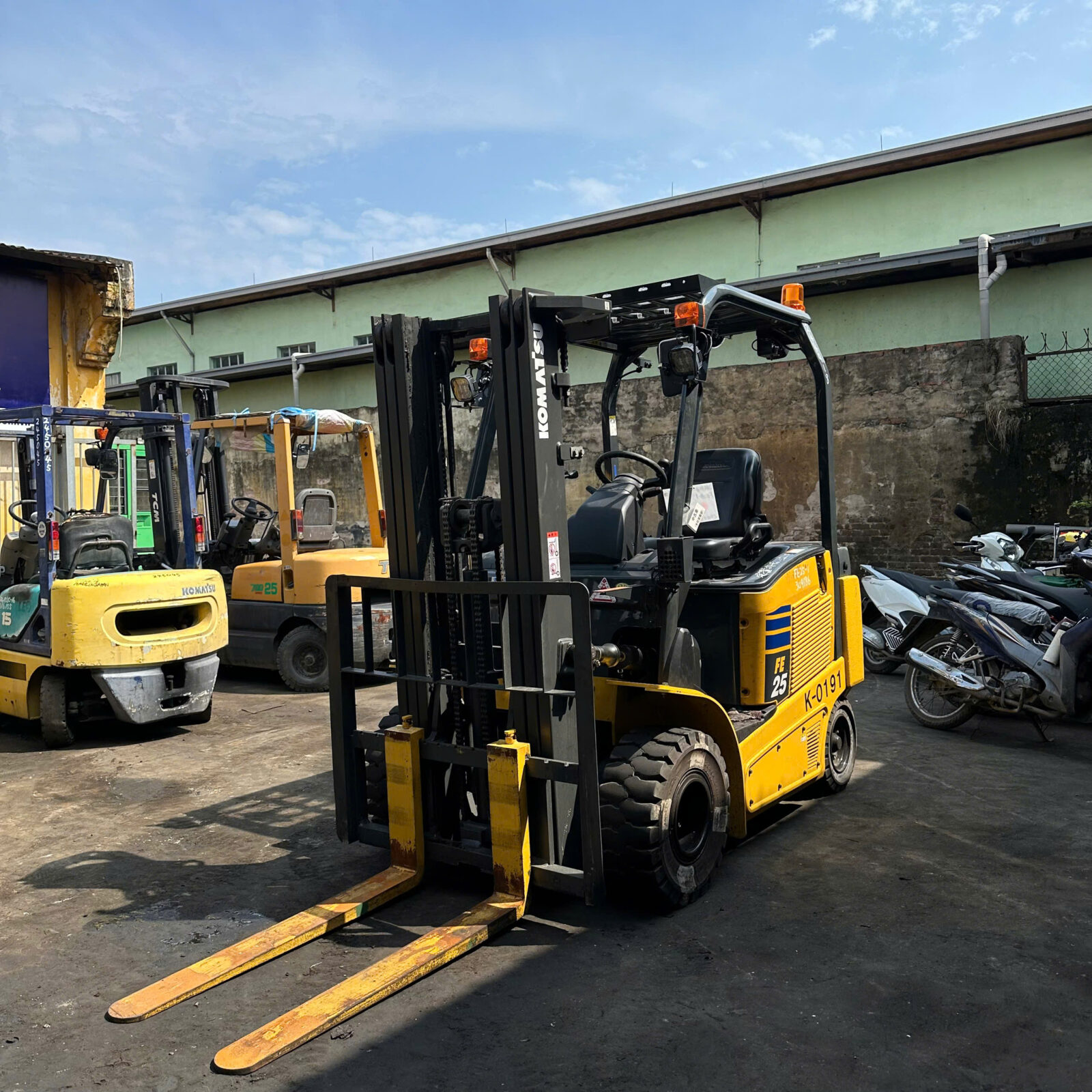 Làm thế nào để chọn được xe nâng cũ phù hợp với nhu cầu?