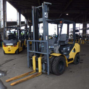 Xe nâng dầu KOMATSU 3.0 tấn FD30C-17 Seri 331160, Sx năm 2014