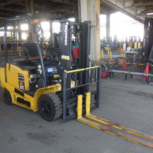 Xe nâng điện KOMATSU 2.5 tấn FE25-1 Seri 309377, Sx năm 2020
